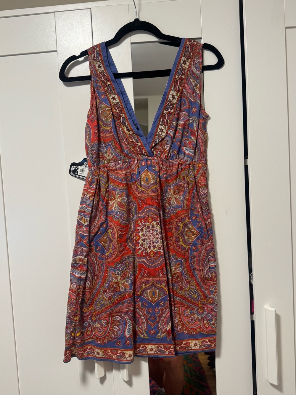 Women’s Sleeveless Red Paisley V-Neck Dress